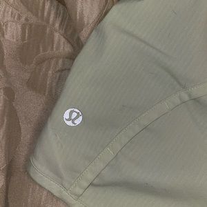 Lulu lemon short size 6 green